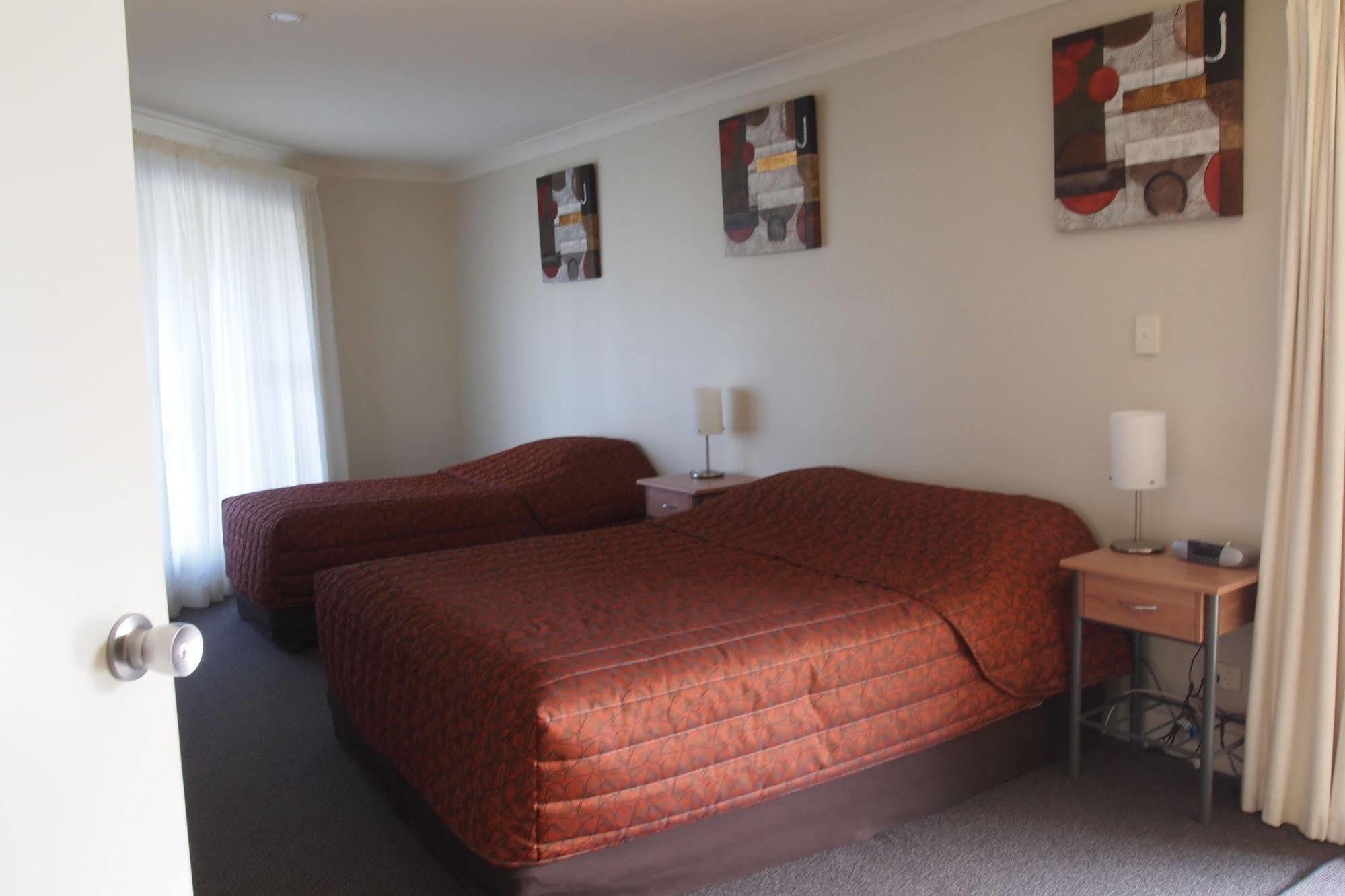 Alexander Cameron Suites Penola Kültér fotó